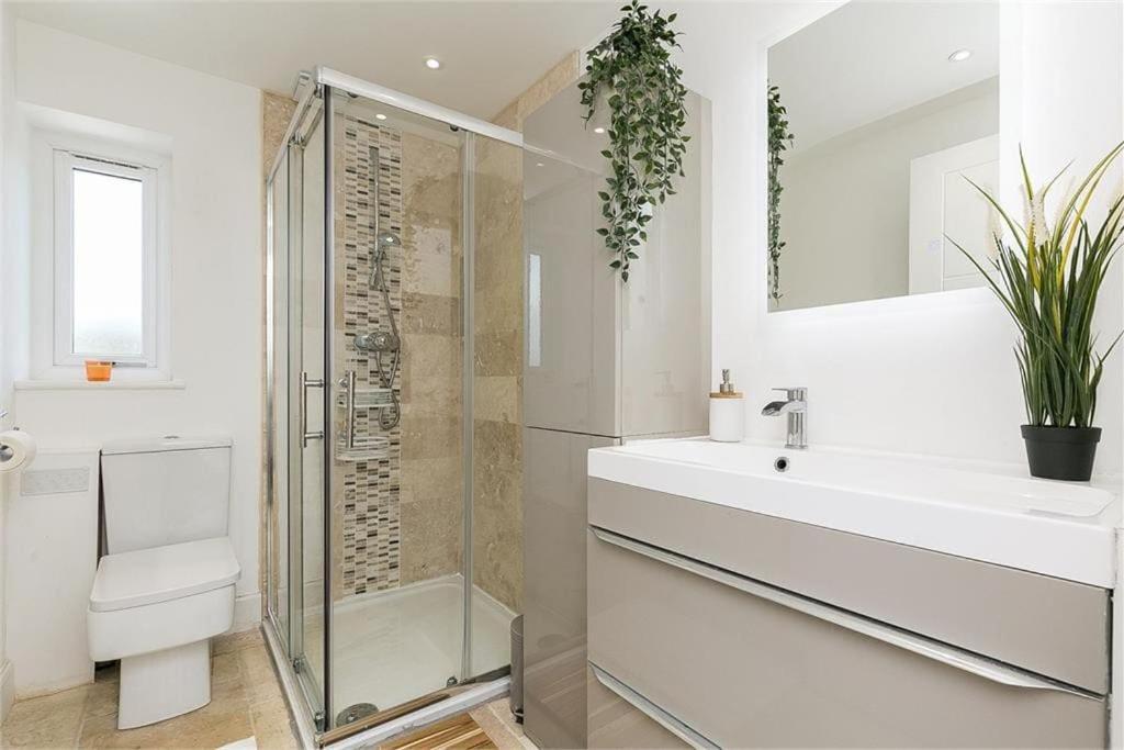 Dreghorn House 4 Bedrooms 3 Toilets 3 Reception Free Parking 233 Mbp Wifi EDI Kültér fotó